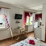 Near Petrcane - Quiet & - Unit 2