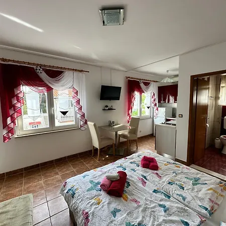 Διαμέρισμα Near Petrcane - Quiet & - Unit 2