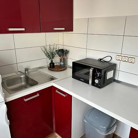 Apartment Schwarz In Petrcane Ii *