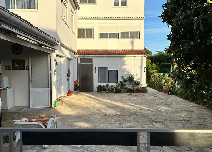 Apartamento Near Petrcane - Quiet & - Unit 2