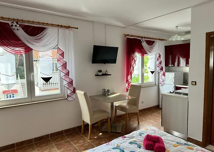 Apartmán Near Petrcane - Quiet & - Unit 2 *